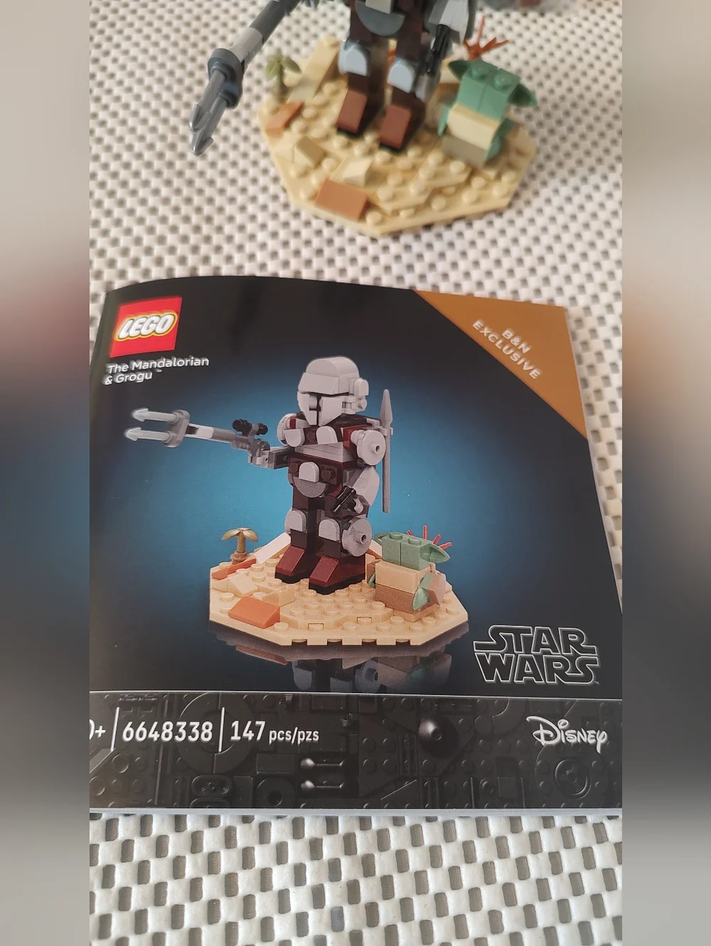 Lego mandalorian grogu